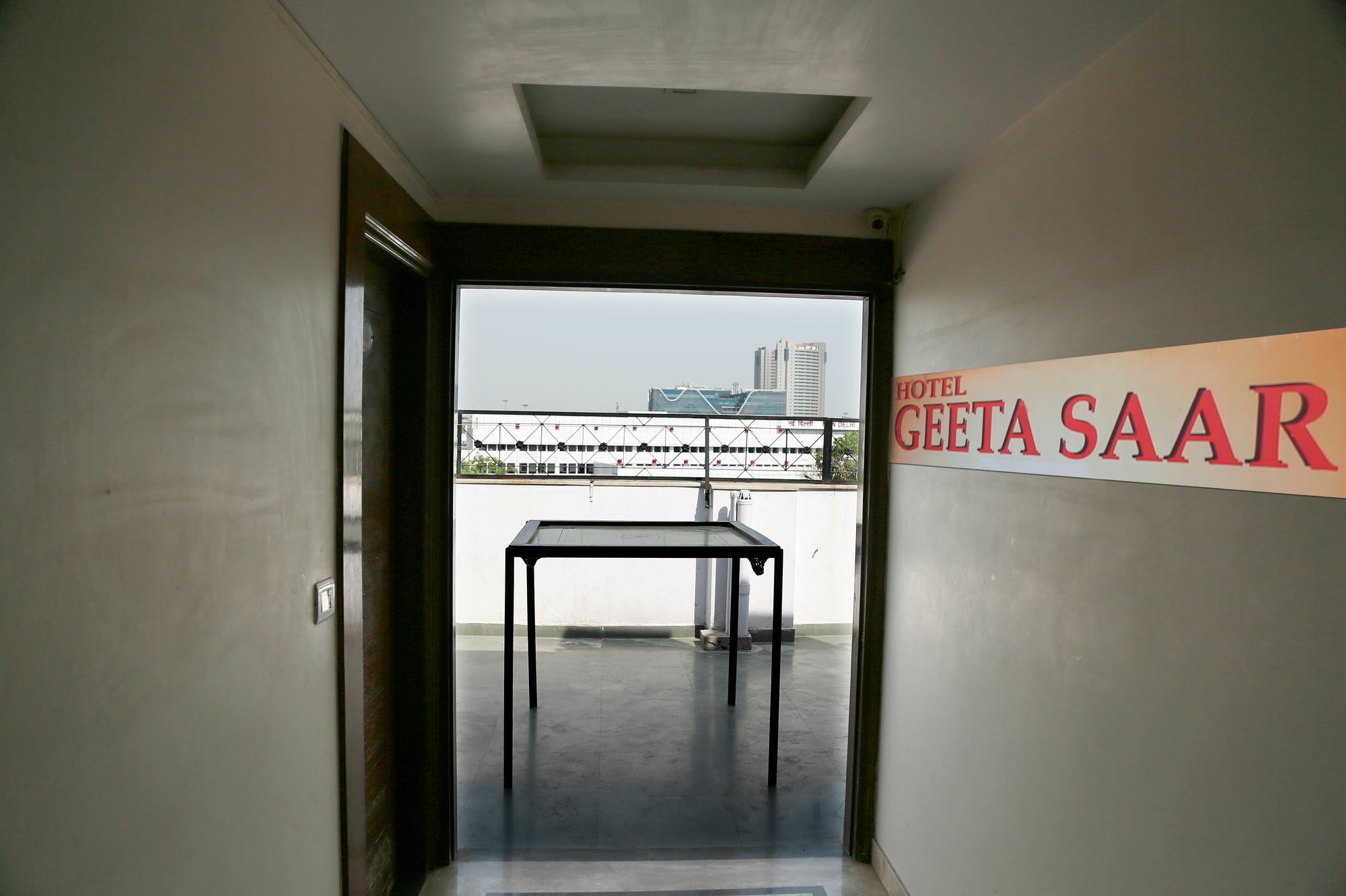 Hotel Geeta Saar Nova Deli Exterior foto